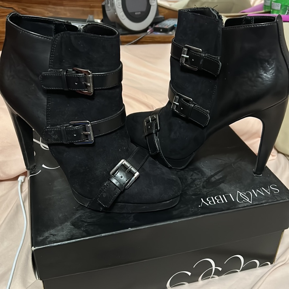 Black heeled booties